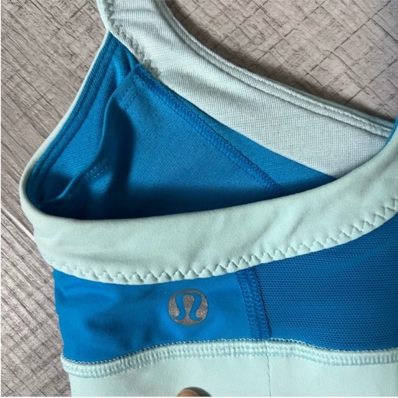 RARE LULULEMON Run: Sprint Bra Beach Blanket
Blue Aquamarine - Picture 10 of 14